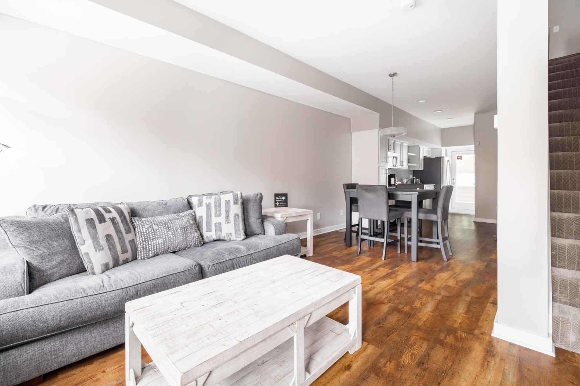 Luxury Downtown Townhome Unit 5 Cleveland Luaran gambar